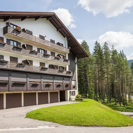 Pinais Belaval Apartment